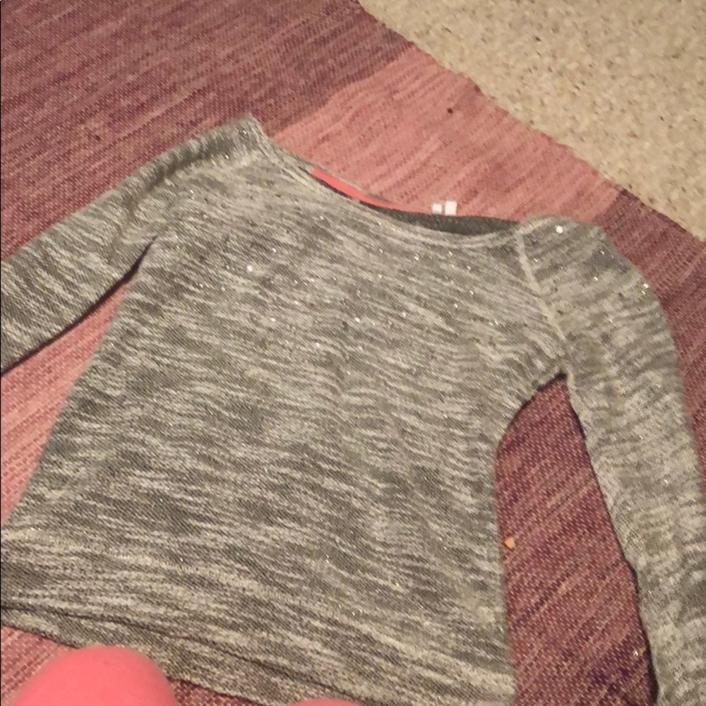Clothes - Picture 5 of 8